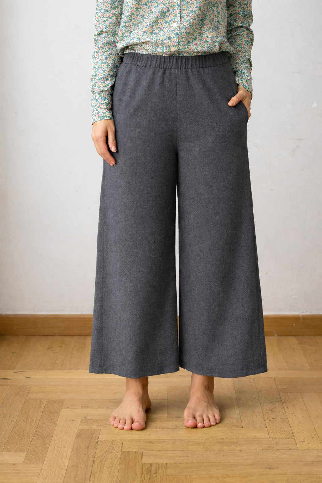 Bonanza Crop - AI25 grey flannel